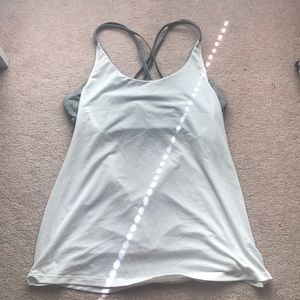 🟠2/$30🟠 Old Navy workout top with built in bra